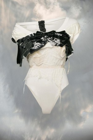 Maison Margiela Bow Bodysuit Vita Svarta | SE_MM81351