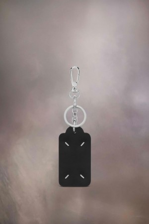 Maison Margiela Four Stitches Keyring Svarta Vita | SE_MM40046